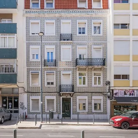 Apartament Charming 3 Bedroom In Campolide *