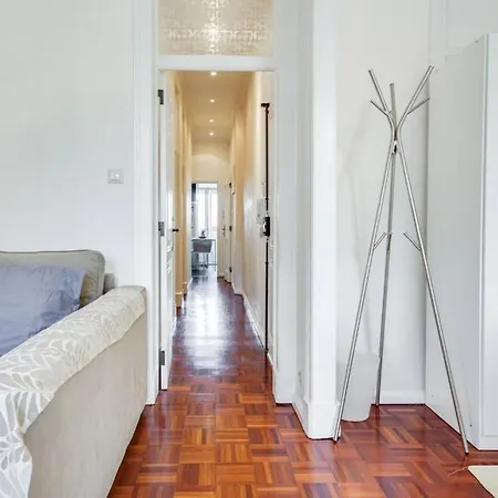 Charming 3 Bedroom In Campolide * Lisbon