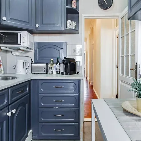 Apartamento Charming 3 Bedroom In Campolide Lisboa