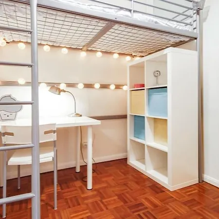 Charming 3 Bedroom In Campolide Apartamento